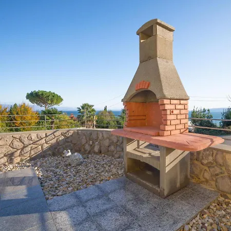 Apartmán Damir By Interhome